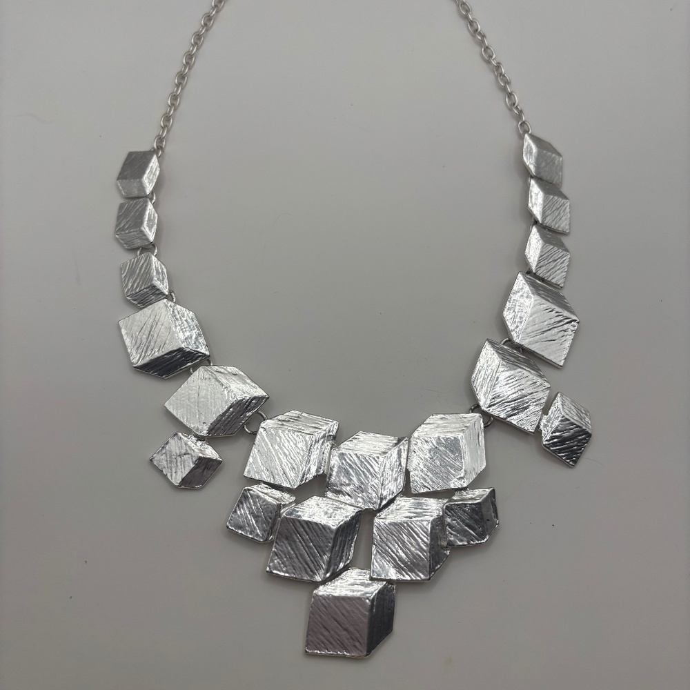 Dolce Vita Illusion Cubes Necklace